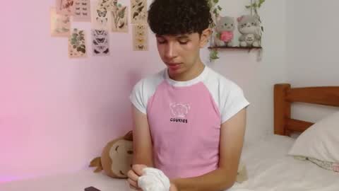 Cuddly online show from 05-24-26, 07:46