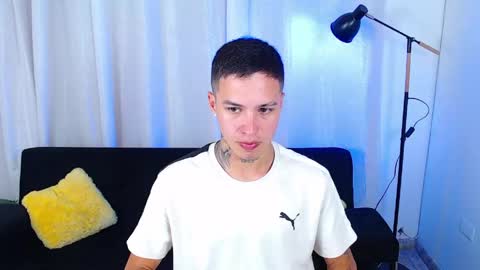 cumandres online show from 04-14-26, 02:23