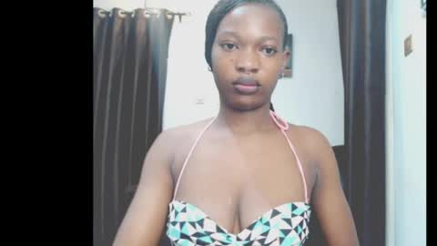 cumebony_petit online show from 04-21-26, 07:03