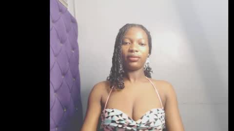 cumebony_petit online show from 05-17-26, 06:33