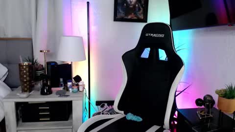 Snapshot of cumguzzlingskank chatting on 03-07-26, 01:13 cumguzzlingskank online show from 03-07-26, 01:13