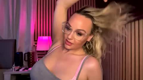 Snapshot of cumguzzlingskank chatting on 04-05-26, 12:08 cumguzzlingskank online show from 04-05-26, 12:08