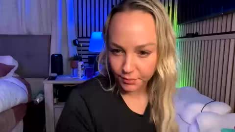 Snapshot of cumguzzlingskank chatting on 04-10-26, 06:29 cumguzzlingskank online show from 04-10-26, 06:29