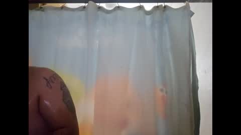 Snapshot of cummachine2022 chatting on 04-28-26, 01:38 cummachine2022 online show from 04-28-26, 01:38