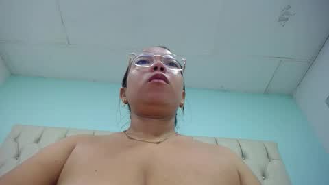 Snapshot of cumontitsxxx chatting on 03-19-26, 11:25 Cumontitsxxx online show from 03-19-26, 11:25