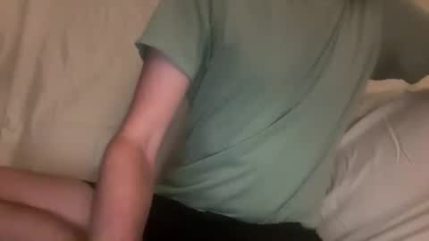 Snapshot of cumsandgoes2 chatting on 07-21-26, 03:20 cumsandgoes2 online show from 07-21-26, 03:20