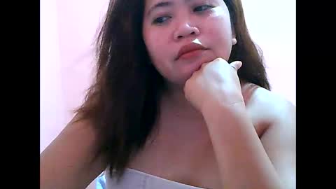 Snapshot of curious_girl247 chatting on 06-10-26, 08:13 curious_girl247 online show from 06-10-26, 08:13