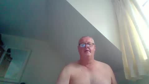 curiousax77 online show from 05-10-26, 08:08