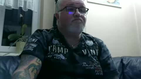 Snapshot of curtus14 chatting on 01-08-26, 09:06 curtus14 online show from 01-08-26, 09:06