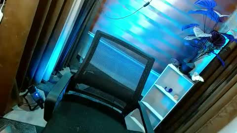 BBY CURLYHANNA online show from 05-18-26, 12:55
