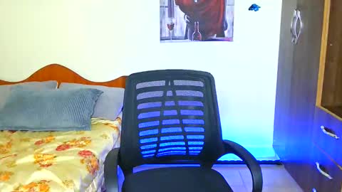 cute annah online show from 04-01-26, 06:49