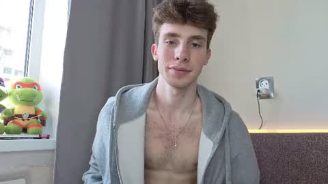Snapshot of cute_brian chatting on 06-12-26, 08:57 Im Brian online show from 06-12-26, 08:57