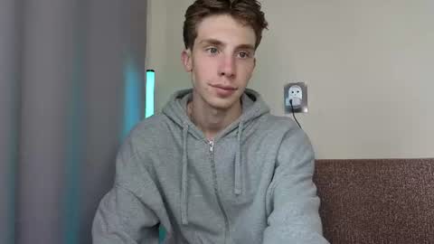 Snapshot of cute_brian chatting on 07-06-26, 11:18 Im Brian online show from 07-06-26, 11:18