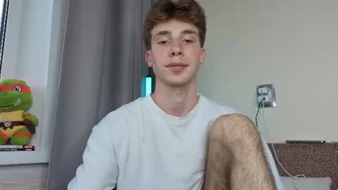 Snapshot of cute_brian chatting on 07-10-26, 01:36 Im Brian online show from 07-10-26, 01:36