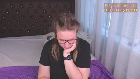 Snapshot of cute_darina chatting on 06-20-26, 01:41 Everyday stream in the same time online show from 06-20-26, 01:41