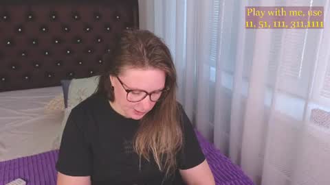 Snapshot of cute_darina chatting on 06-24-26, 01:26 Everyday stream in the same time online show from 06-24-26, 01:26