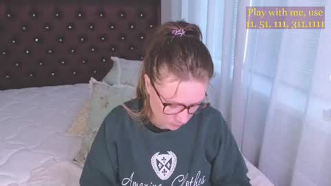 Snapshot of cute_darina chatting on 07-15-26, 01:22 Everyday stream in the same time online show from 07-15-26, 01:22