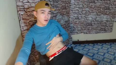 cute_enzo24 online show from 02-19-25, 07:06