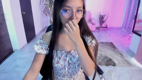 Snapshot of cute_fox_1 chatting on 04-20-26, 02:53 Bella Fox online show from 04-20-26, 02:53