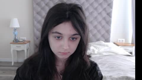 Snapshot of cute_lilia chatting on 06-02-26, 11:23 Lilia online show from 06-02-26, 11:23