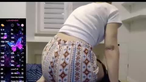 cute_lion_ online show from 09-29-25, 06:46