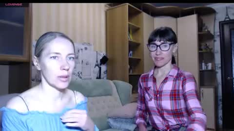 cute_lion_ online show from 11-09-25, 12:14