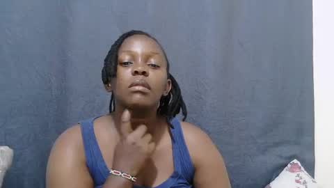 Snapshot of cute_lyn6 chatting on 06-18-26, 11:53 cute_lyn6 online show from 06-18-26, 11:53