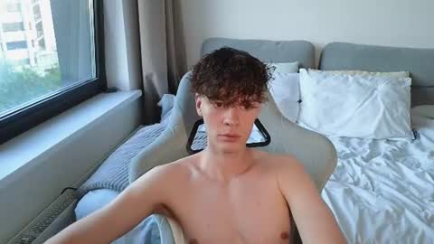 Thomas -  online show from 06-16-26, 05:37
