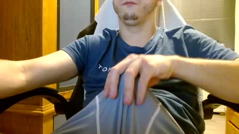 Cuteboy090 online show from 06-22-26, 10:07