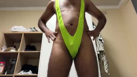 Snapshot of cutebrown619 chatting on 10-13-25, 09:20 Cute Brown online show from 10-13-25, 09:20