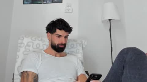 cuteeboy online show from 03-01-26, 09:22