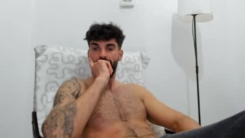 cuteeboy online show from 05-18-26, 05:52