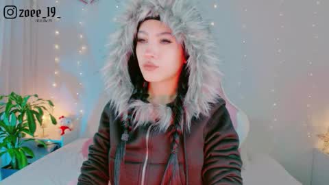 Zoe  online show from 03-18-26, 04:04