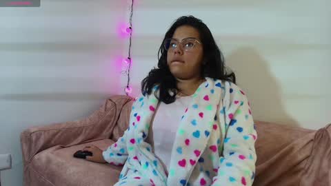 tell me jess   online show from 01-31-25, 05:51