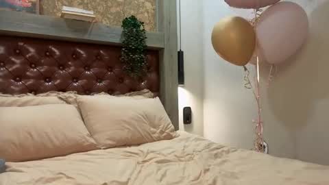 Kim online show from 02-08-26, 02:09