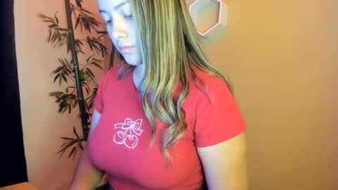 cutesamantha_ online show from 05-26-26, 07:43