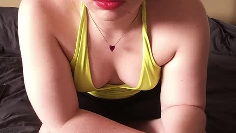 cutie_peach online show from 05-17-26, 11:39