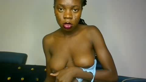 Snapshot of cutie_plush chatting on 06-25-26, 07:29 cutieplush online show from 06-25-26, 07:29