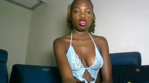 Snapshot of cutie_plush chatting on 07-23-26, 07:12 cutieplush online show from 07-23-26, 07:12