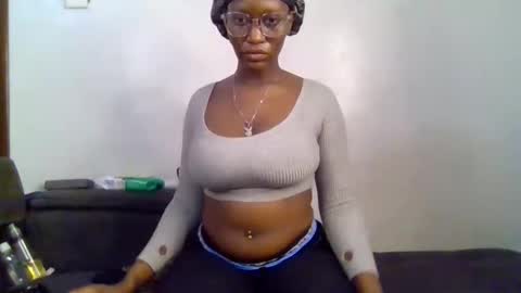 Snapshot of cutie_pumpkin_ chatting on 03-09-26, 08:18 CUTIE online show from 03-09-26, 08:18