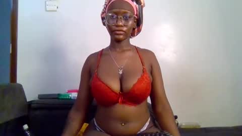 Snapshot of cutie_pumpkin_ chatting on 03-12-26, 09:48 CUTIE online show from 03-12-26, 09:48