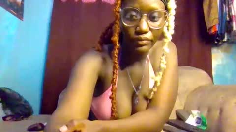 Snapshot of cutie_pumpkin_ chatting on 04-06-26, 11:55 CUTIE online show from 04-06-26, 11:55