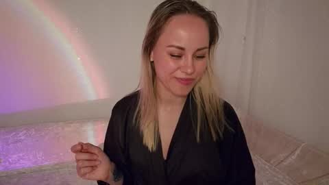 cutie_xoxo_ online show from 04-10-26, 08:13