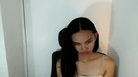 cutiee_lily2 online show from 05-28-26, 01:25