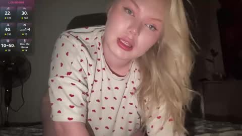 Julie  online show from 05-13-26, 07:33