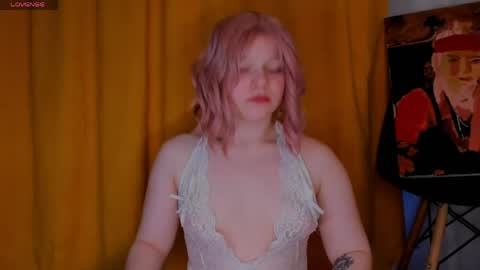 Snapshot of cutiesue chatting on 06-04-26, 12:27 CutieSue online show from 06-04-26, 12:27