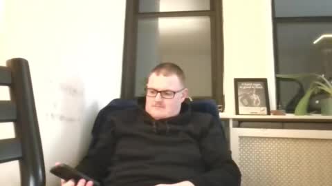 Walker online show from 10-22-25, 11:04