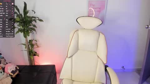 Liz online show from 03-12-26, 10:16