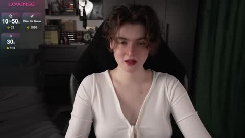 Helen Blossom online show from 04-07-26, 01:11