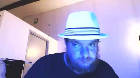 Snapshot of cyrilhot88 chatting on 04-30-26, 02:18 Cyrilhot88 online show from 04-30-26, 02:18